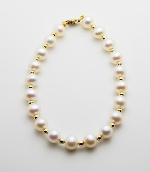 cultured fw pearl bracelet with 9ct gold beads 3201110